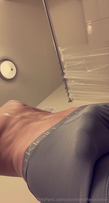 Yourmomsfavoriteboi OnlyFans Nacktfotos