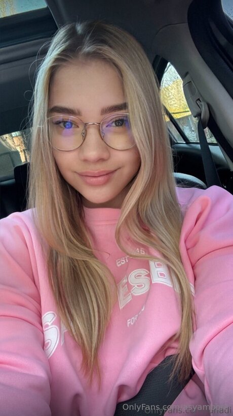 Asyamoore Nacktpornos auf OnlyFans