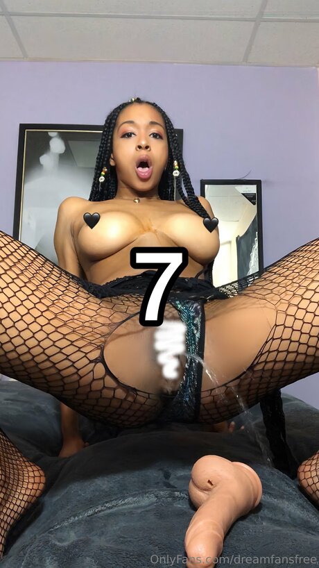 Dreamfansfree OnlyFans Nacktbilder geleakt