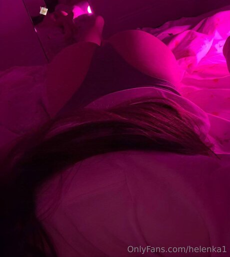 Helenka1 OnlyFans nackt