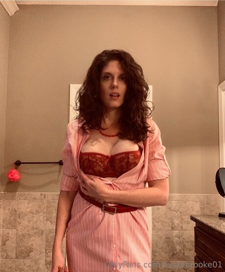 Bustybrooke01 Leaks von Nacktbildern auf OnlyFans