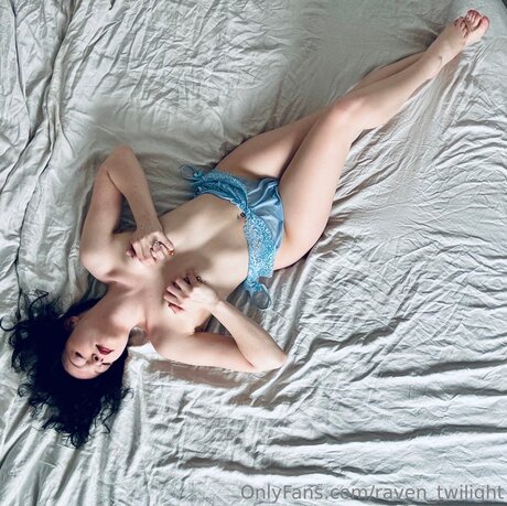 Raven Twilight Nackt auf OnlyFans