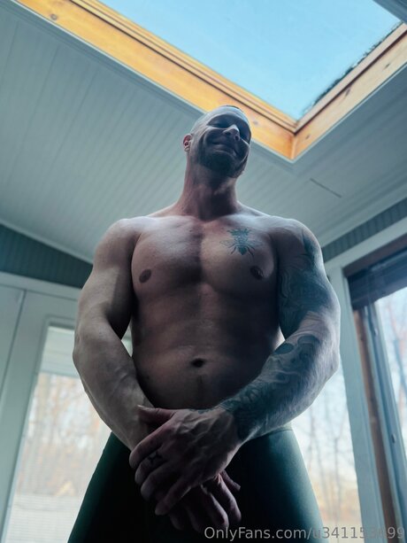 U341153699 OnlyFans-Leaks