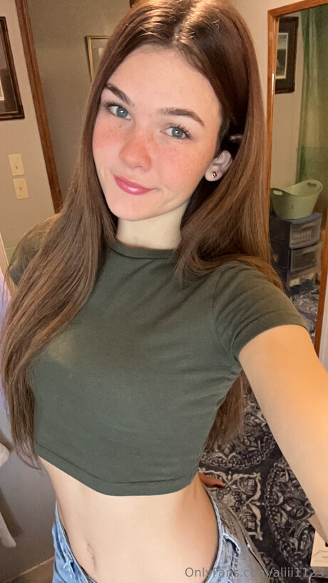 Aliii1123 OnlyFans-Leaks