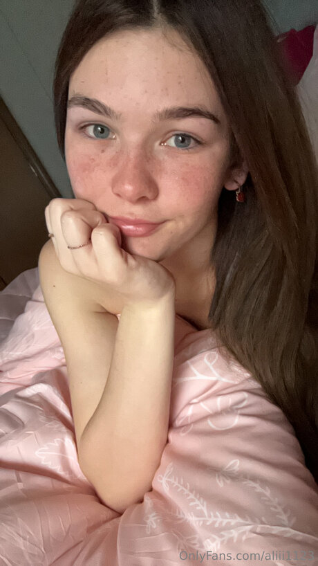 Aliii1123 OnlyFans-Bilder