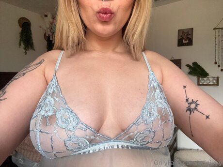 Erinivyy XXX OnlyFans