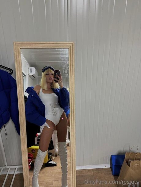 Rosiets OnlyFans explizite Inhalte