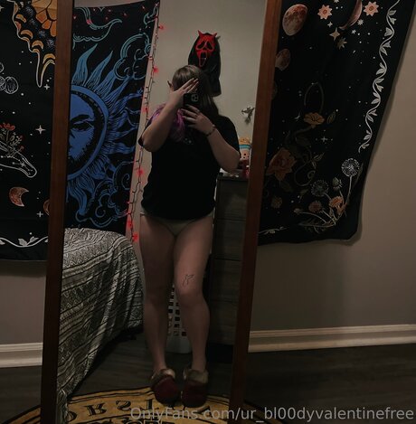 Valentinestoyoufree OnlyFans Nacktbilder geleakt