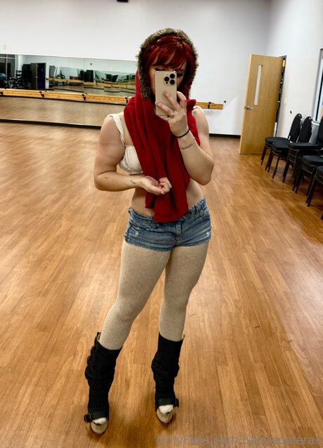 Plumcry OnlyFans-Leaks