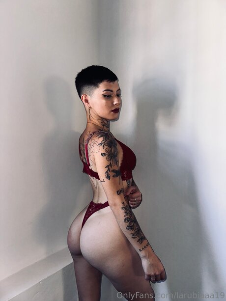 Larubiaaa19 OnlyFans Fotos