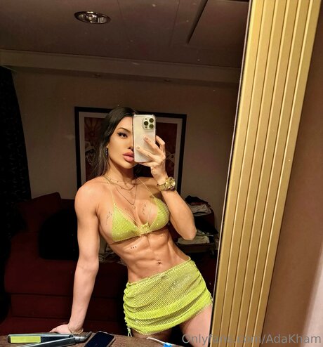 Adakham Nacktbilder auf OnlyFans