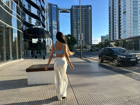 Adakham Brüste OnlyFans