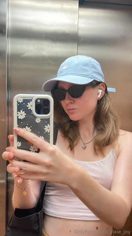 Pixie Joy OnlyFans Leak