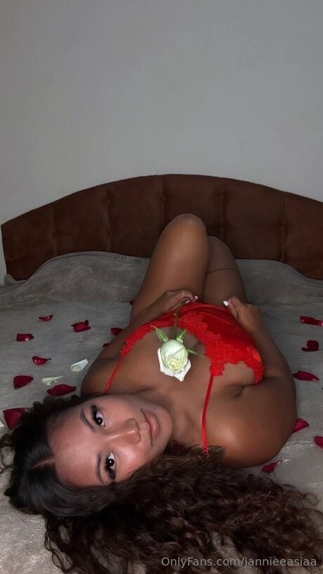 Jannieeasiaa OnlyFans