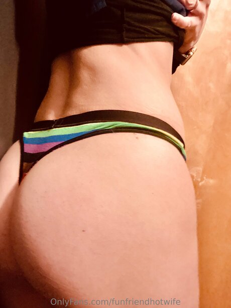 Funfriendhotwife OnlyFans gratis