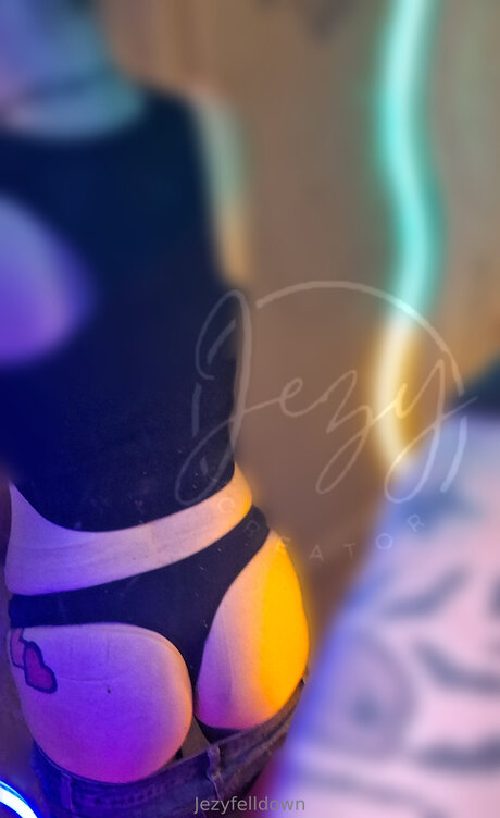 Jezyfelldown Auf OnlyFans