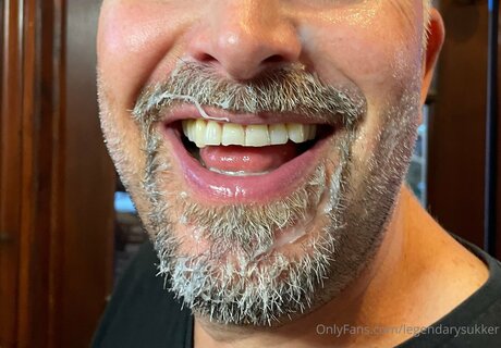 Legendarysukker OnlyFans Leak