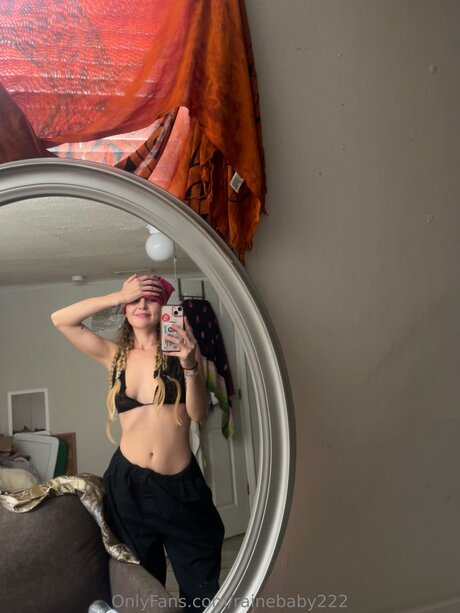 Rainebaby222 OnlyFans Lesbisch