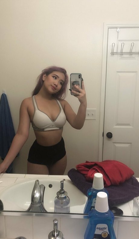 Soraphoria OnlyFans Striptease