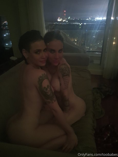 Lucy and Kari Nackt OnlyFans