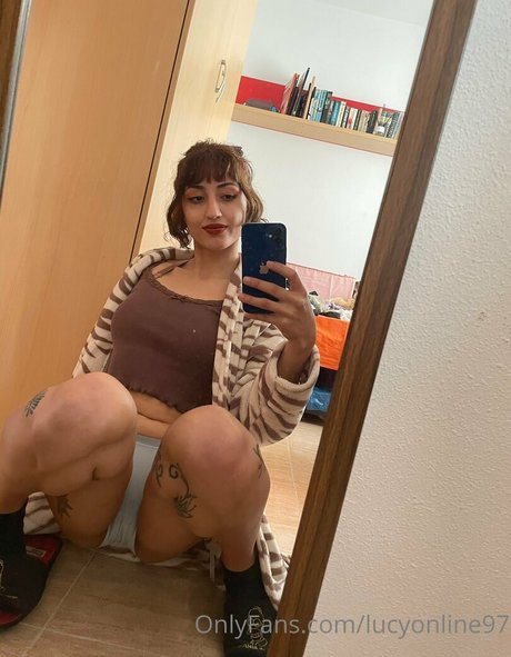 Wet Lucy Baby OnlyFans Nacktbilder geleakt