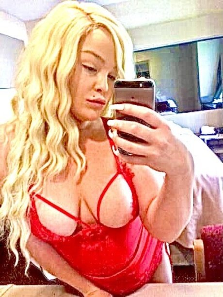 Brittany Blunted OnlyFans Model Bilder