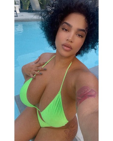 Vanessa Ann Wrigley OnlyFans NSFW