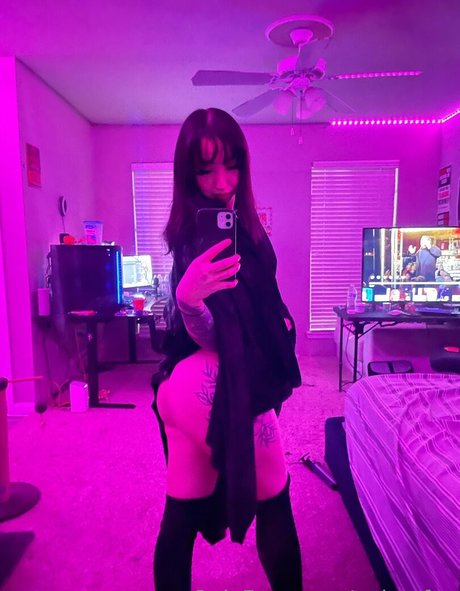 krissy sama OnlyFans-Bilder