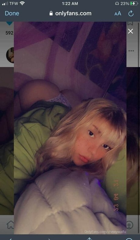 Chewys melons OnlyFans schlank