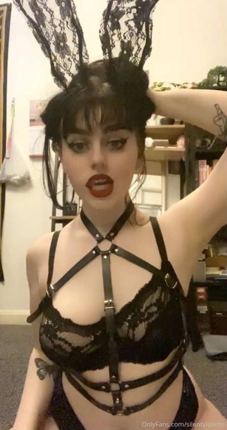 Silent Violette Nackt auf OnlyFans