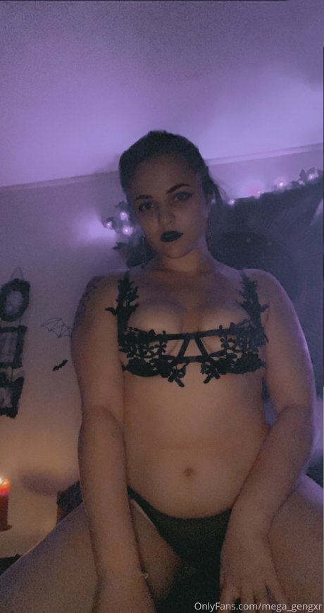 Mega Gengar OnlyFans-Bilder