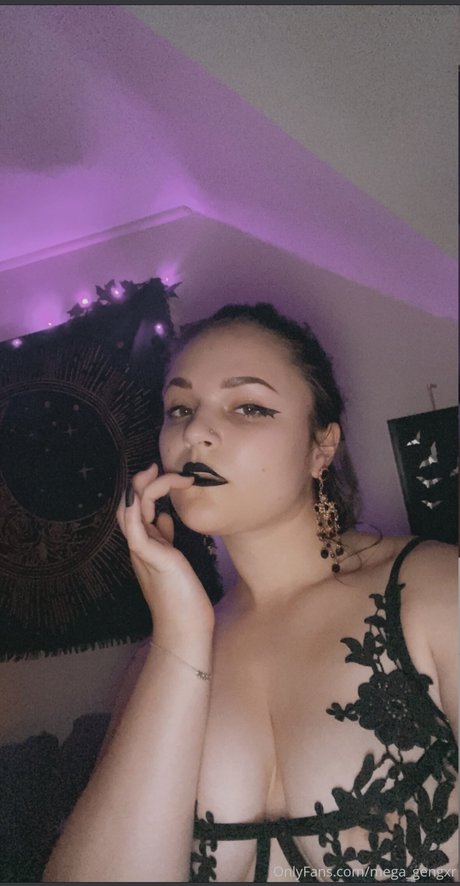 Mega Gengar Nacktbilder OnlyFans