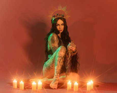 Emma Vauxdevil OnlyFans Pornografie