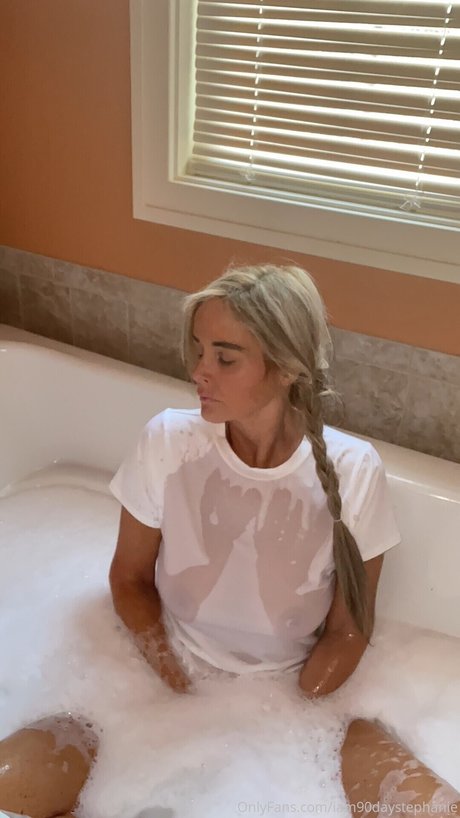 Stephanie Davison OnlyFans Nacktfotos