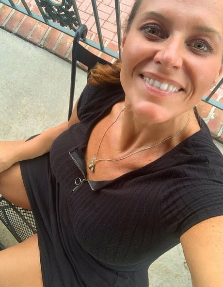 HoneyBeeZone Nackt OnlyFans