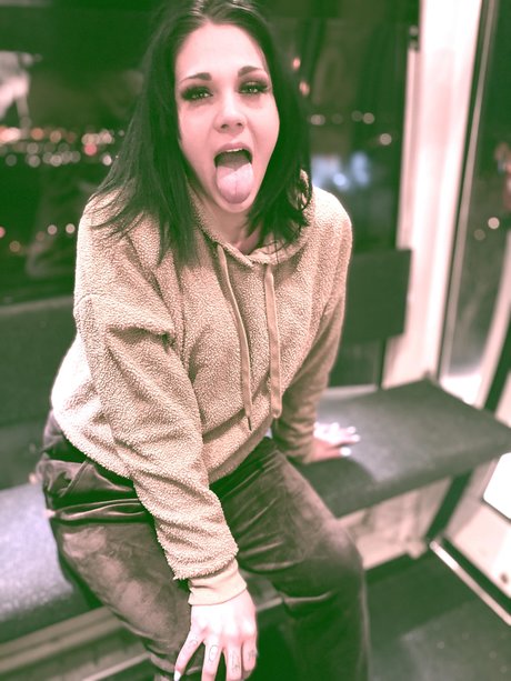 Serenity Smith OnlyFans Star