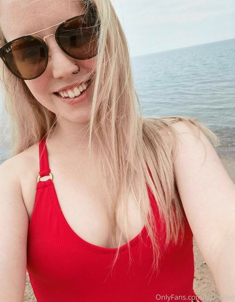 Blueellad Nacktpornos von OnlyFans geleakt