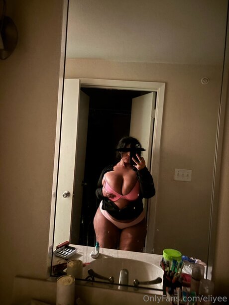 Eliyee OnlyFans Fotos