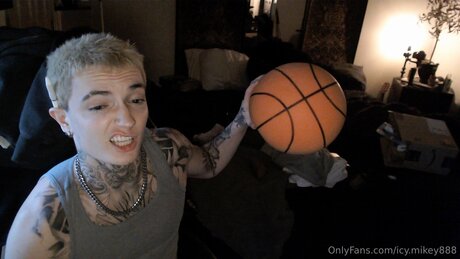 Icy Mikey888 Bilder OnlyFans