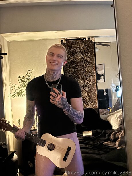 Icy Mikey888 Gratis OnlyFans Inhalte