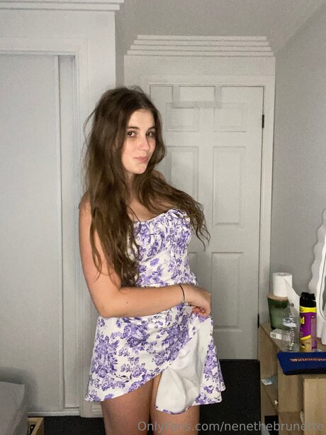 Nenethebrunette Nacktbilder von OnlyFans geleakt