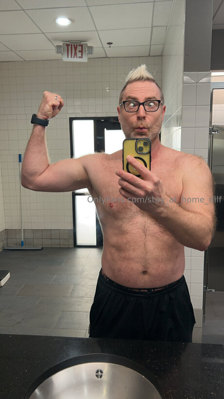 Stay At Home Dilf Leaked OnlyFans Pornografie