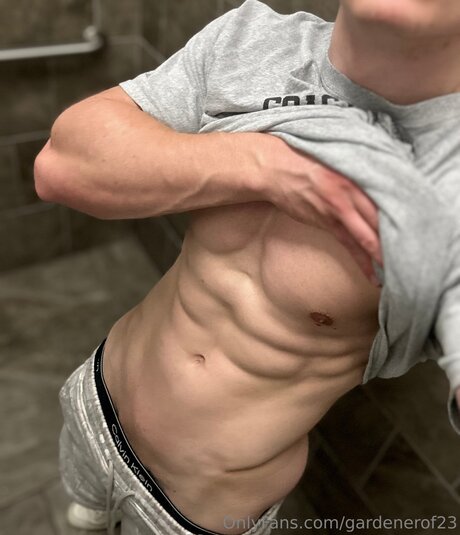 Gardenerof23 OnlyFans nackt