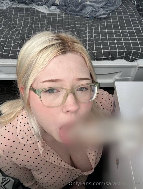 Sarastonefree OnlyFans kostenlos geleakt