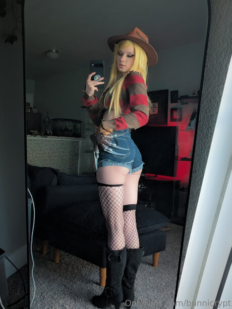 Bunnicrypt Strip OnlyFans