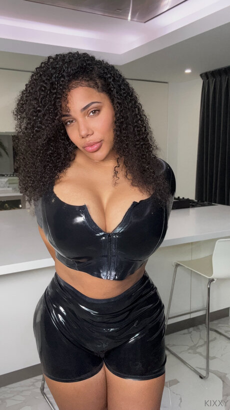 Kixxy Leaked OnlyFans Bilder