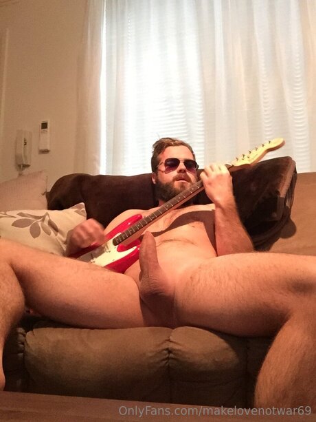 Makelovenotwar69 Nacktbilder geleakt OnlyFans