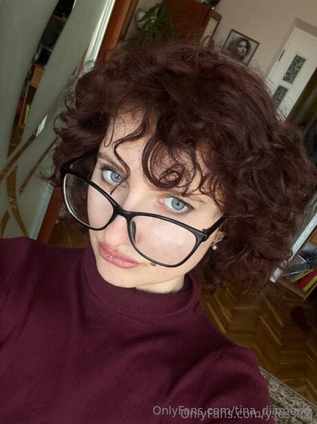 Tina Diamond OnlyFans Striptease