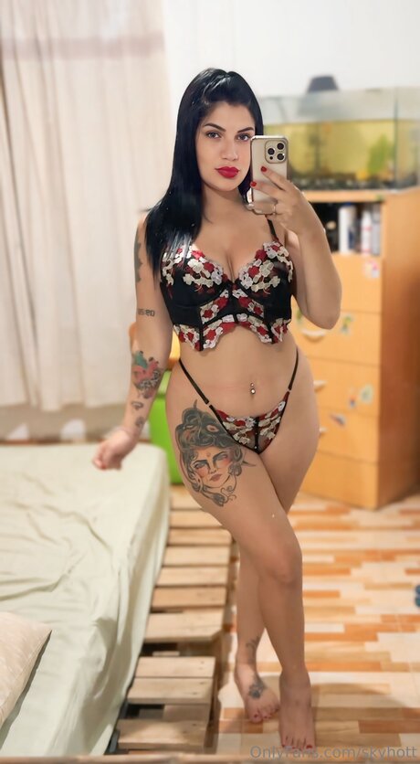 Skyhott OnlyFans Model Fotos
