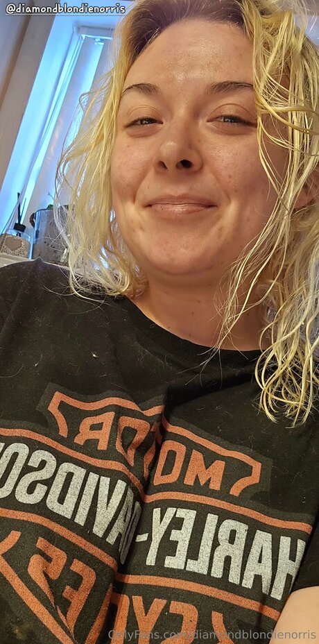 Diamondblondienorris Leaked OnlyFans Fotos
